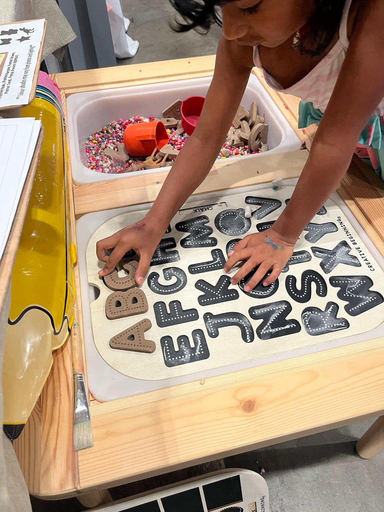 🌱 TABLE SET —  Chalk & Play Sensory Table